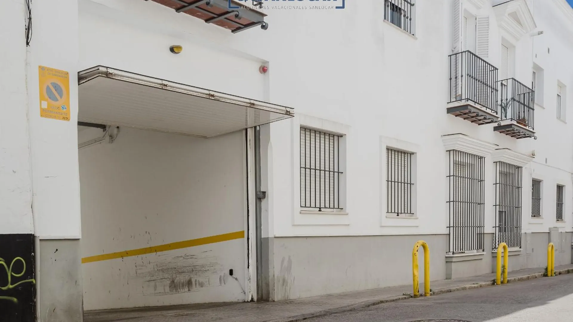 Carmen Viejo Primero Sanlucar de Barrameda 0*,